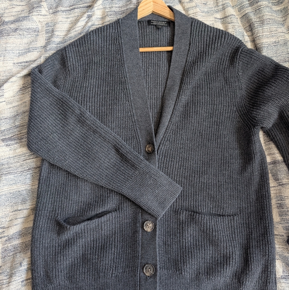 Banana Republic Washable Merino Blend Gray Button-Up Cardigan - Large - Picture 9 of 10